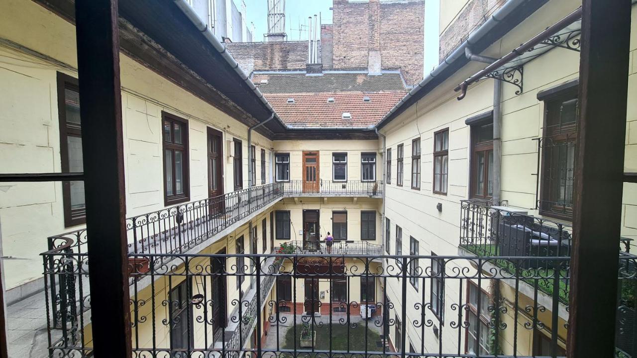 Апартаменты Downtown Akacfa Будапешт Экстерьер фото